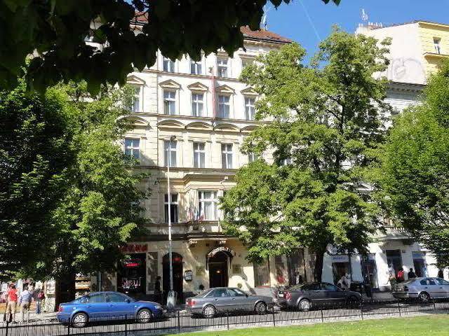 Hotel tyl