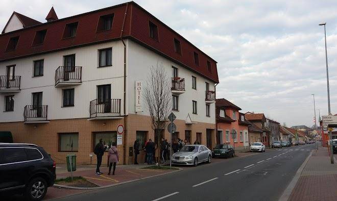 Klaret praha sro