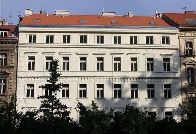 Red & blue design hotel prague
