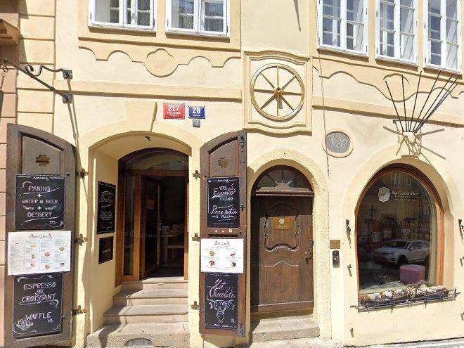Cafe golden wheel