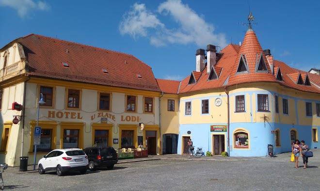 Restaurace zlata lod
