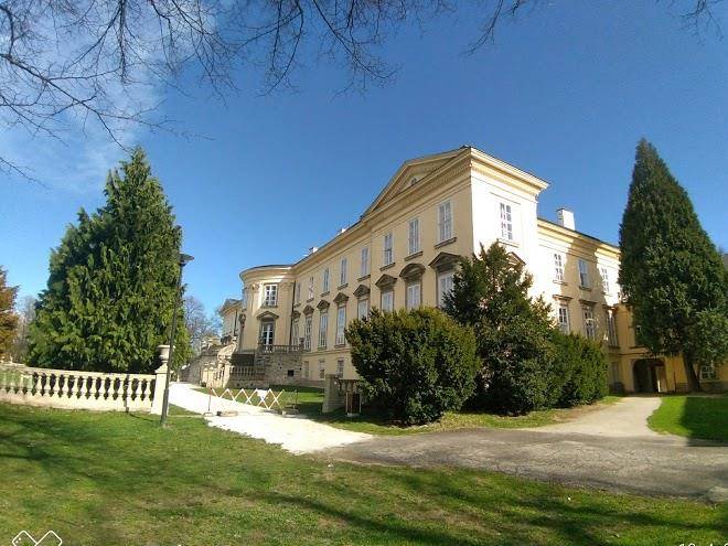 Zamek v novych hradech jizni cechy