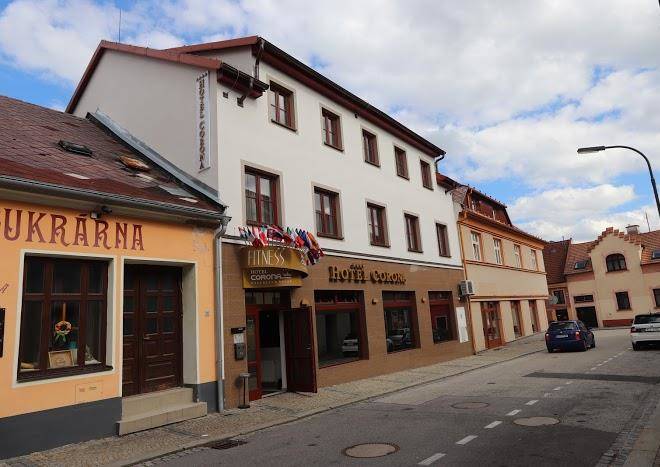 Hotel corona