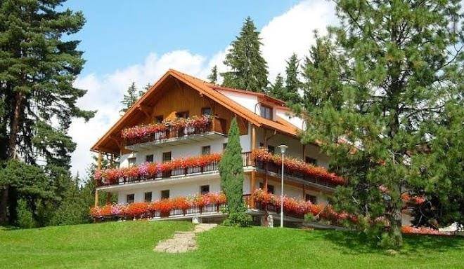 Hotel jenisov