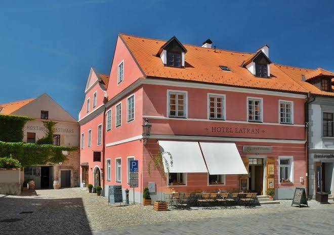 Hotel latran