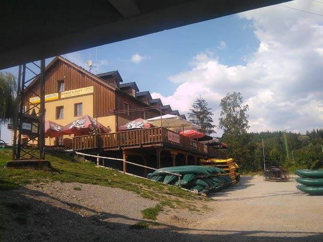 Ubytovna pod hrazi vyssi brod