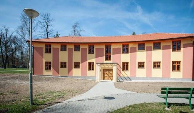 Alberta pension garni