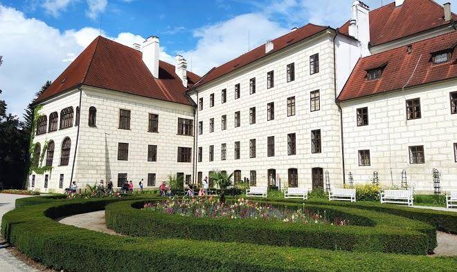 Restaurace rozmberska basta