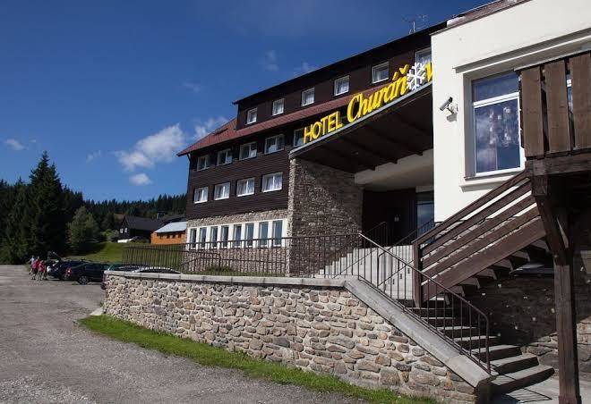 Ea hotel churanov