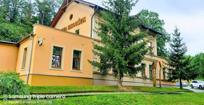 Hotel brousek