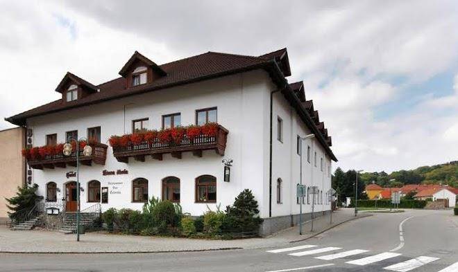 Hotel stara skola
