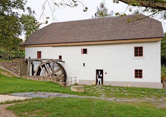 Porc watermill