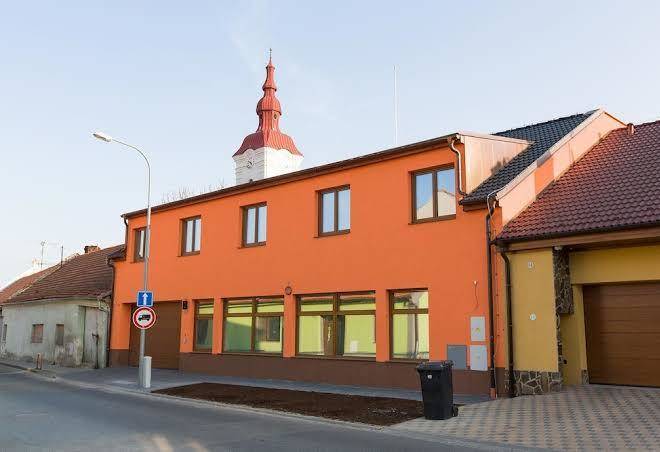 Hotel u kostela