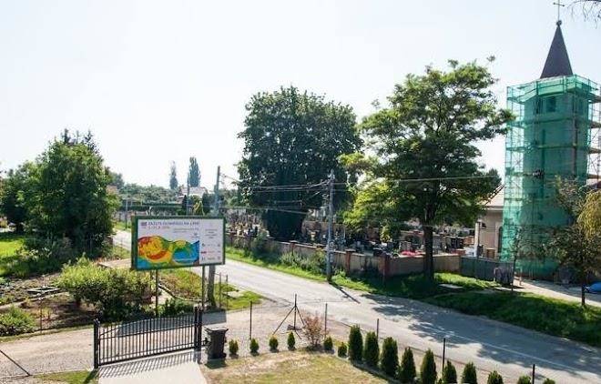 Elendris ubytovani u kostela