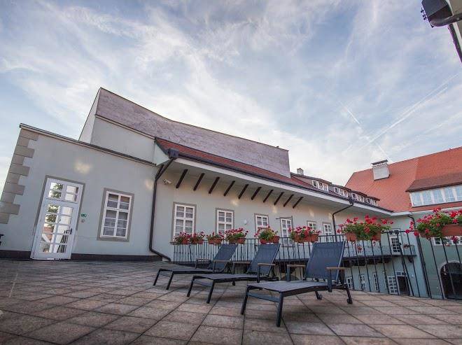 Althansky Palac Image