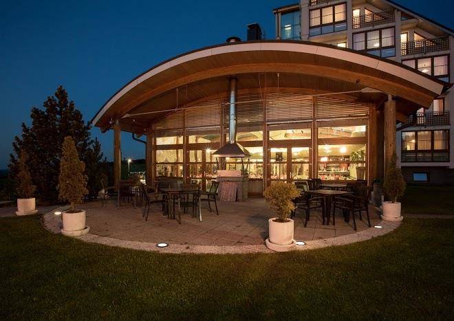 Hotel nastup