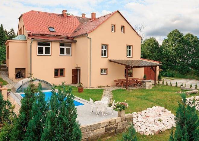 Domek u rybnicku