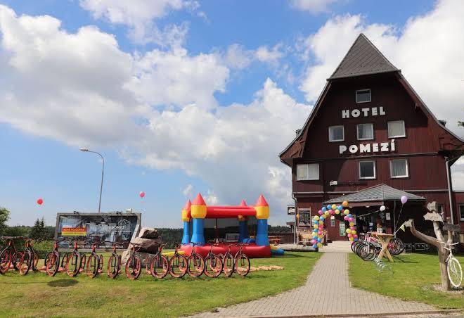 Horsky hotel pomezi