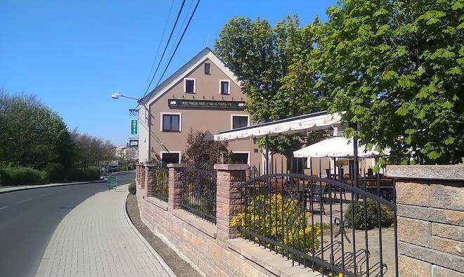 Hotel & restaurace pod kastany