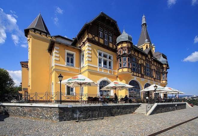 Hotel restaurant vetruse