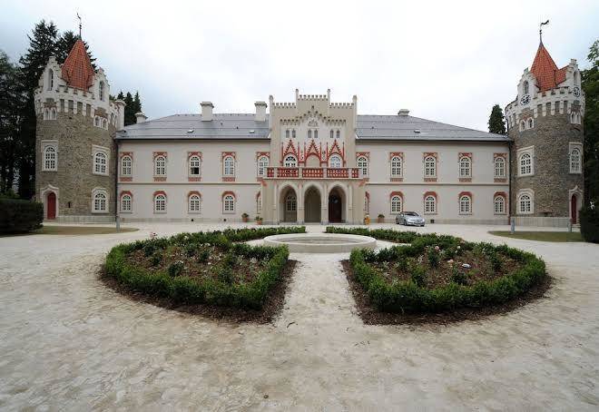 Chateau heralec