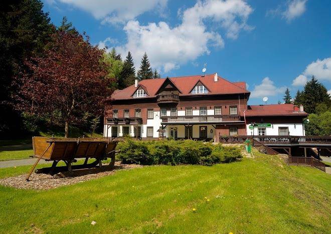Hotel lesni zatisi vojtechov