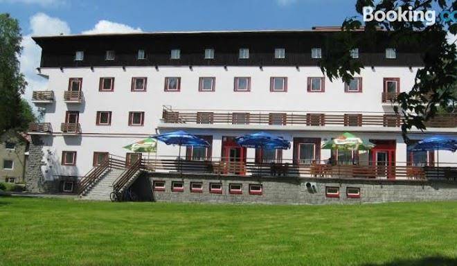 Hotel manes