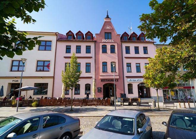 Hotel u labute