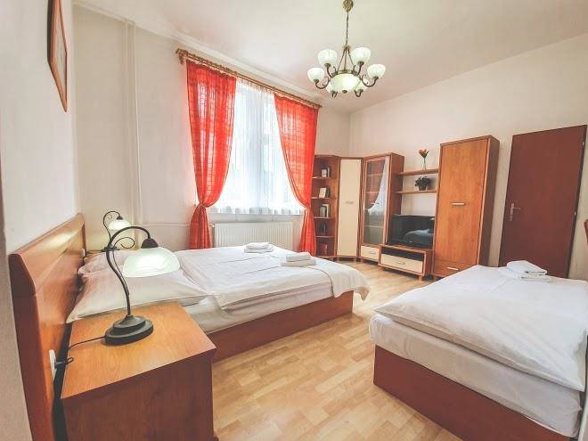 Lan party hotel