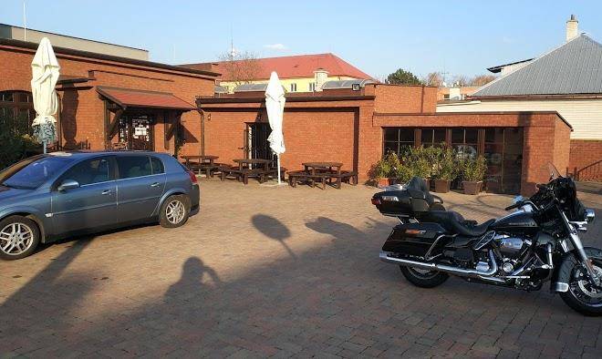 Harley pub