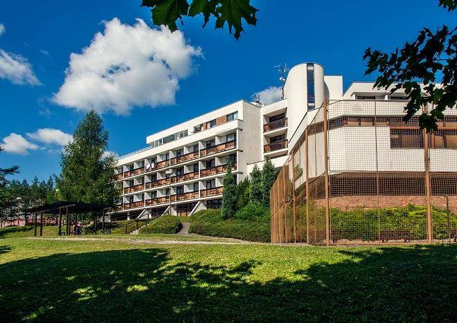 Hotel adamantino