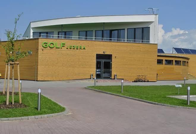 Hotel golf jezera