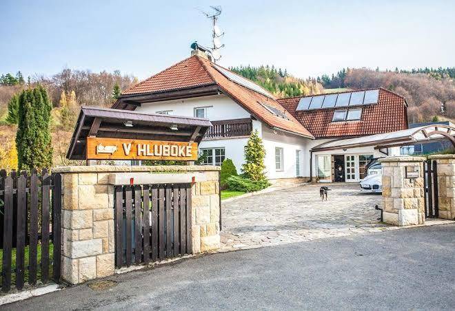 Penzion v hluboke