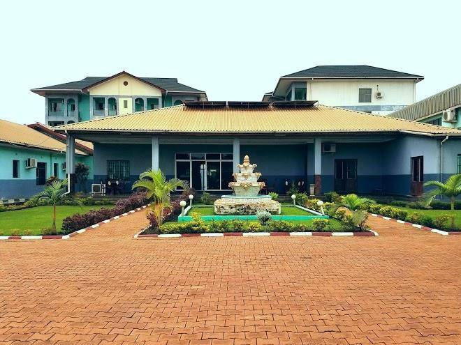 Life hotel