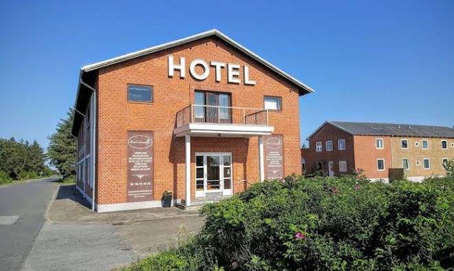 Hotel strandlyst aps