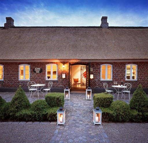 Henne Kirkeby Kro Image