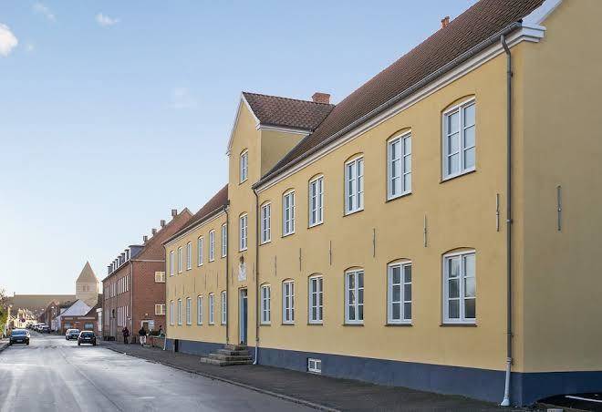 Hotel residens moen
