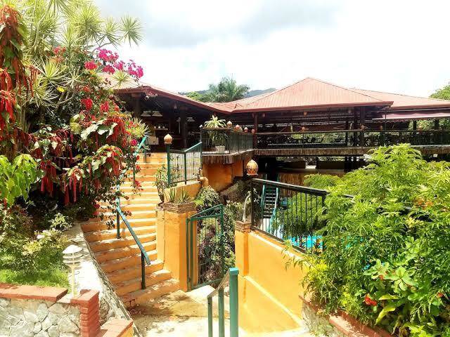Jarabacoa river club & resort