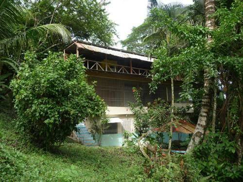 Riverside private lodge