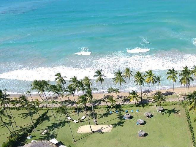 Costa las ballenas beach hotel and restaurant