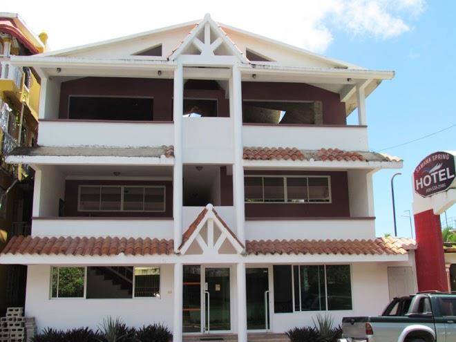 Hotel samana spring downtown