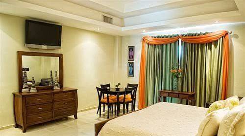 Hotel century plaza