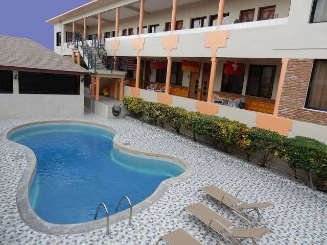 Hotel garant & suites