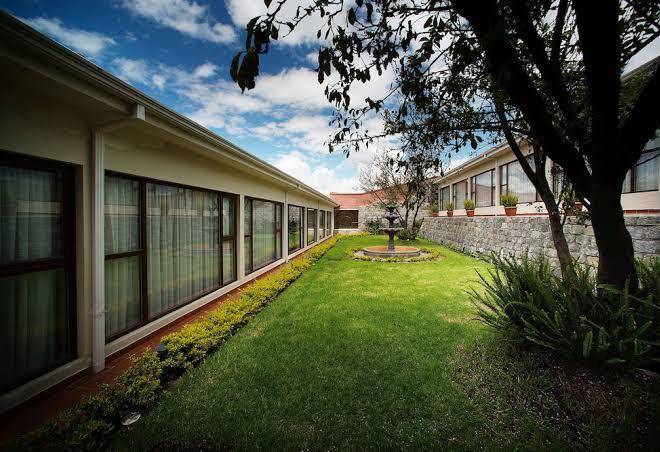 Quindeloma Art Hotel & Galery Image