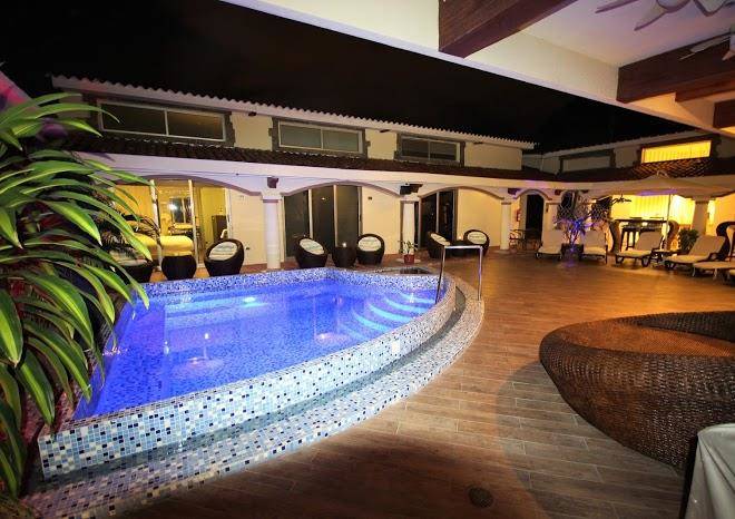 Hotel cedros inn