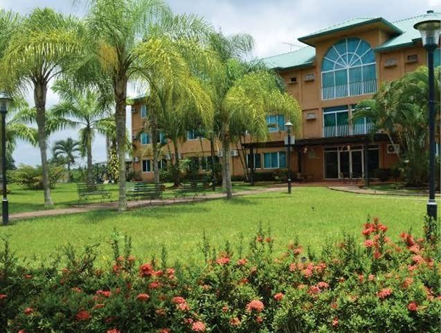 Hotel palmar del sol