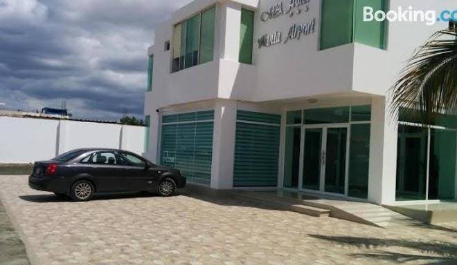 Hotel manta airport