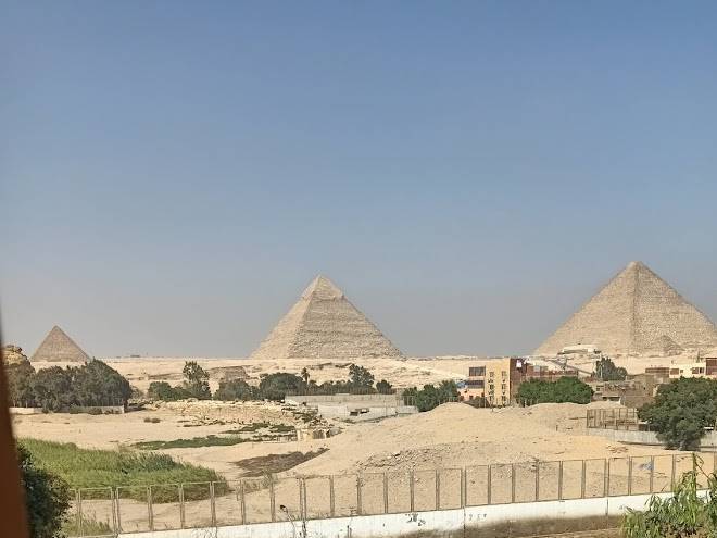 Mondy pyramids view hotel