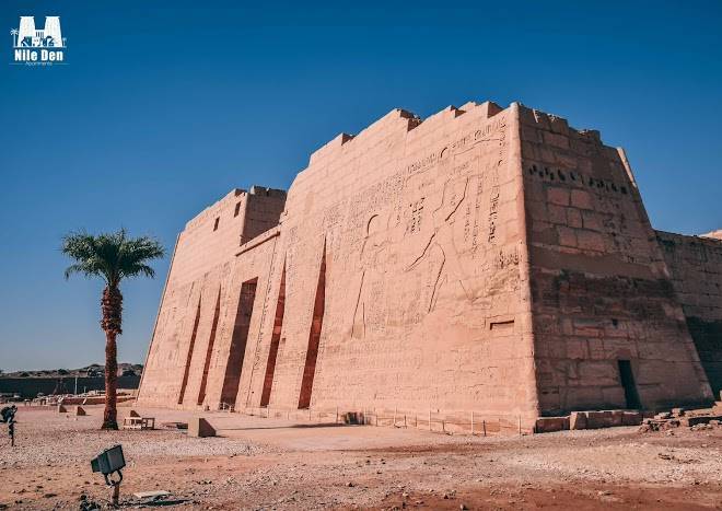 Nile den luxor