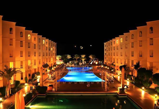 Amc royal hotel & spa